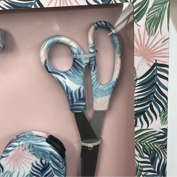 11 PC Household Tools Gift Set Scissors Tape Measure  5 in 1 Hammer Screwdriver - Picture 9 of 14